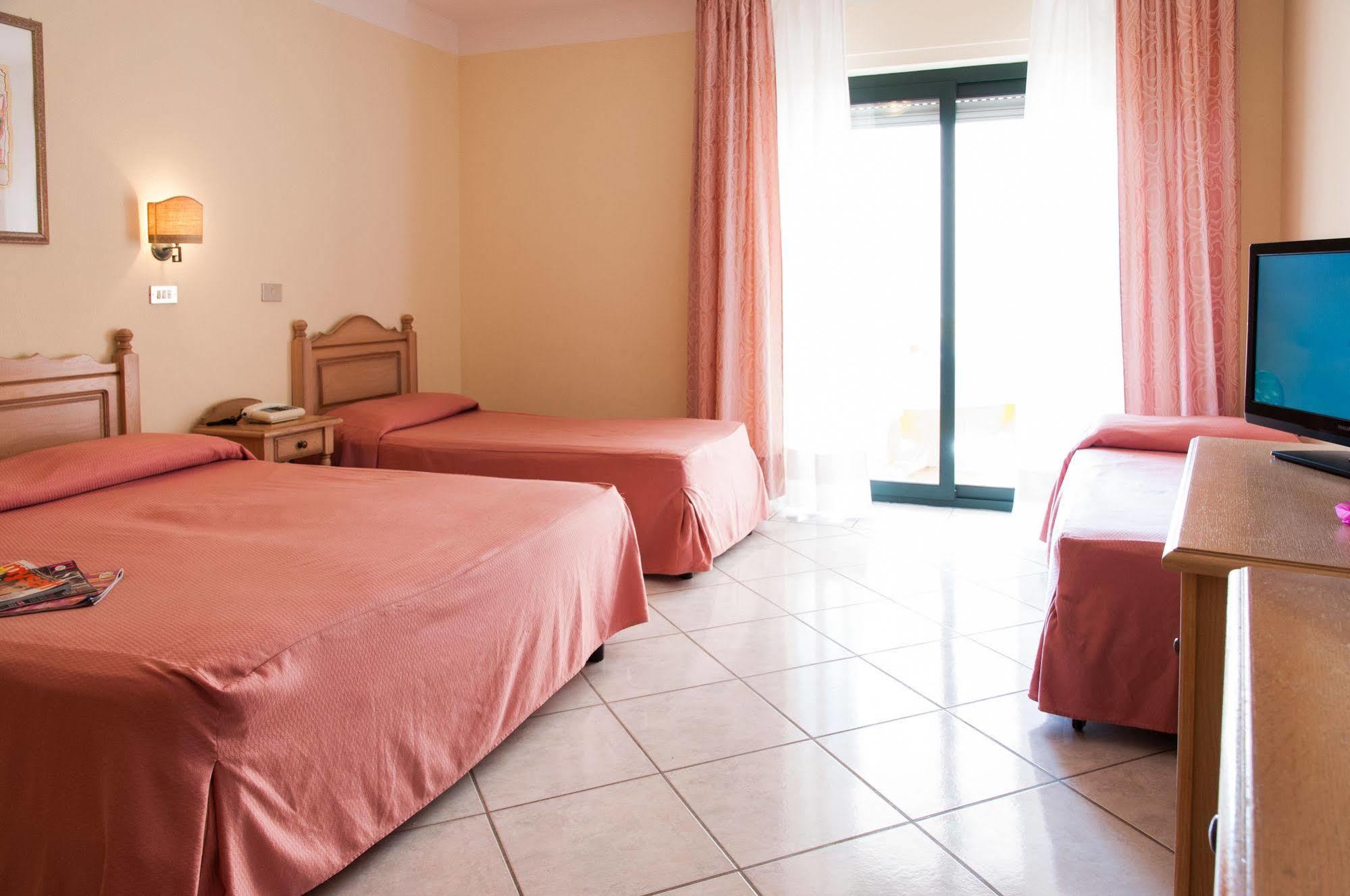 Hotel Maria Rosaria Orosei Esterno foto